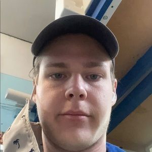 Meet your Posher, Tom